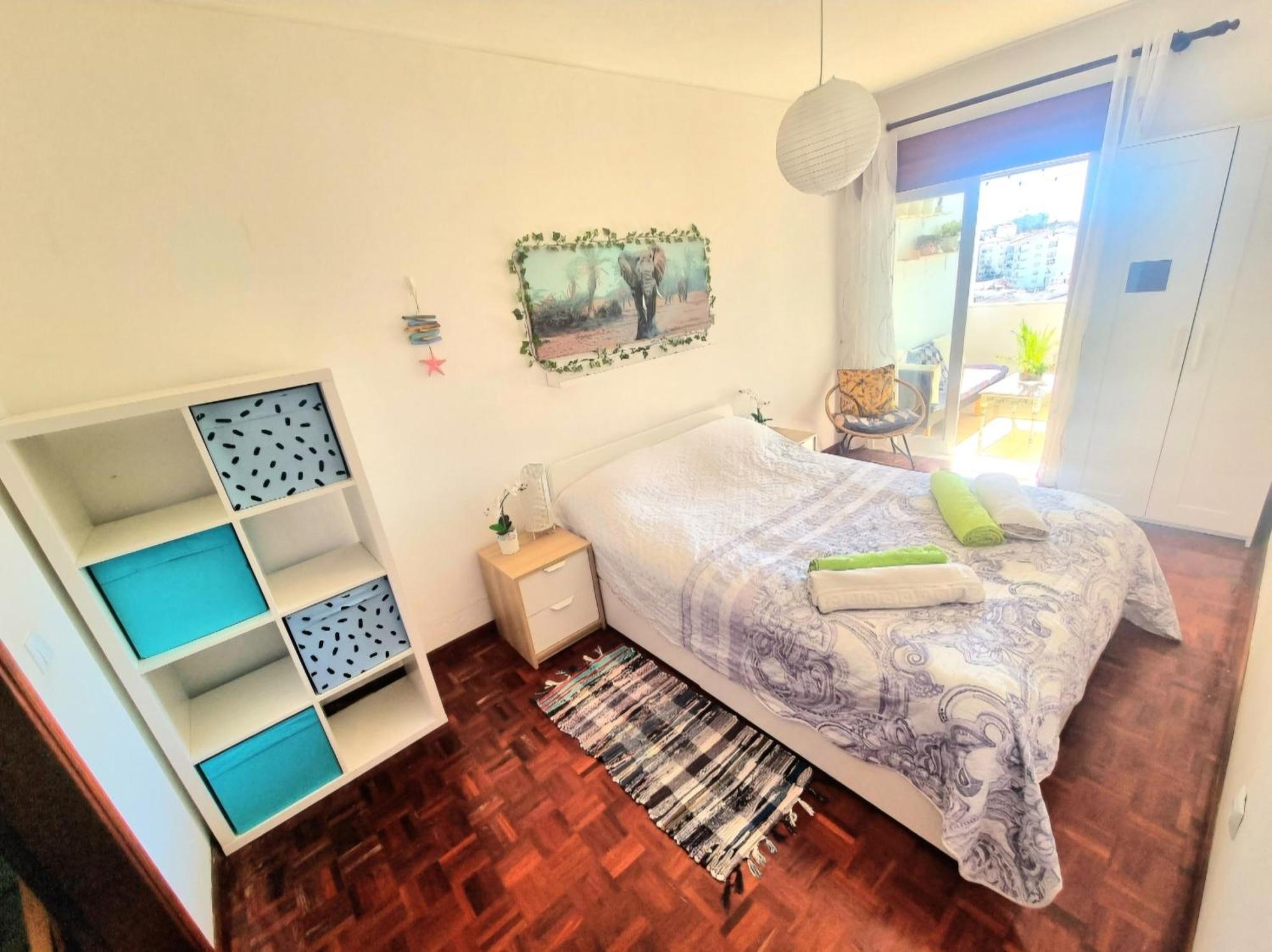 Stunning With Private Bathroom And Shared Balcony, Mainly With 3 Adorable Cats! * Lagos